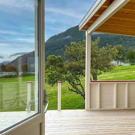 Holiday home Lovely In Fiksdalen With Wifi Fiksdal